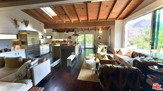 19562 Cave Way, Topanga, CA 90290