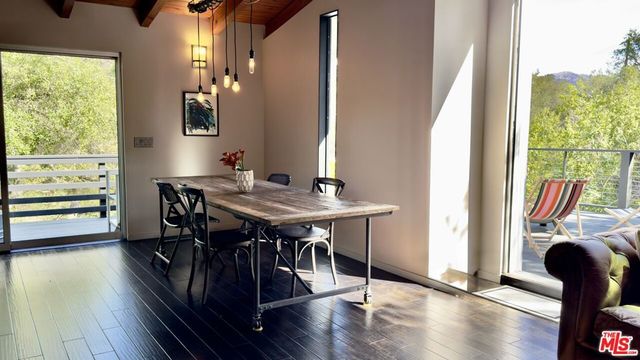 19562 Cave Way, Topanga, CA 90290