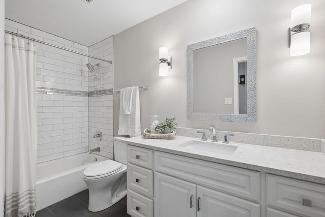 8226 Bob O Link Road, Orland Park, IL 60462