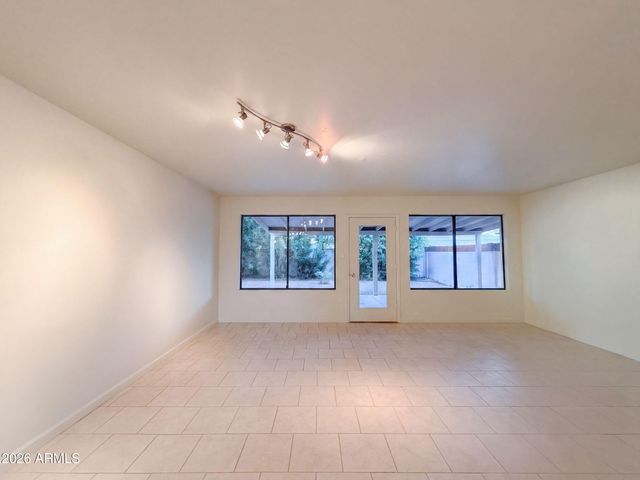 7700 E MEADOWBROOK Avenue, Scottsdale, AZ 85251