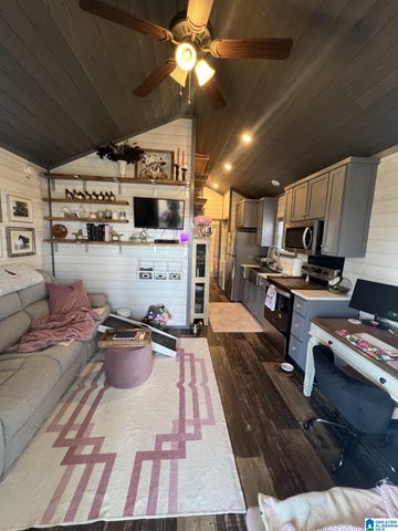 521 COUNTY ROAD 151, Jemison, AL 35085