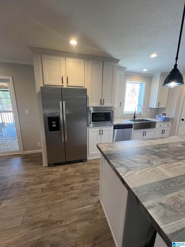 521 COUNTY ROAD 151, Jemison, AL 35085