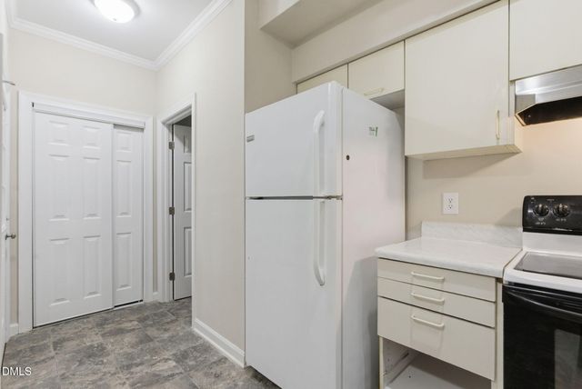 102 Markham Drive, Chapel Hill, NC 27514