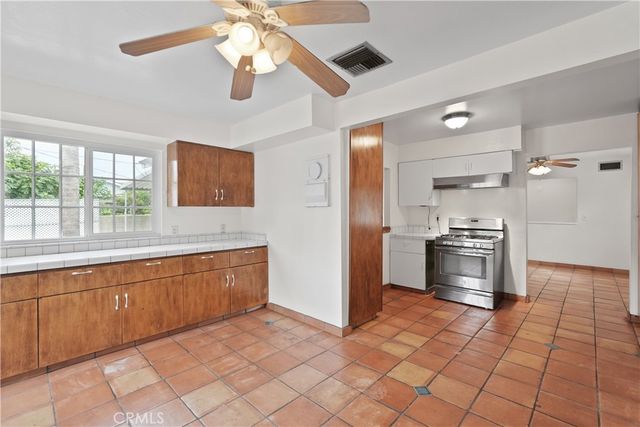318 E Gladstone Street, San Dimas, CA 91773