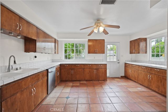318 E Gladstone Street, San Dimas, CA 91773