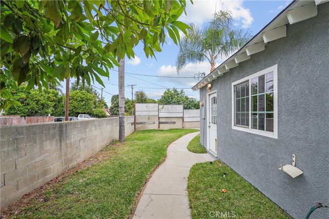 318 E Gladstone Street, San Dimas, CA 91773