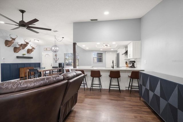 8227 DENISE DRIVE E, Seminole, FL 33777