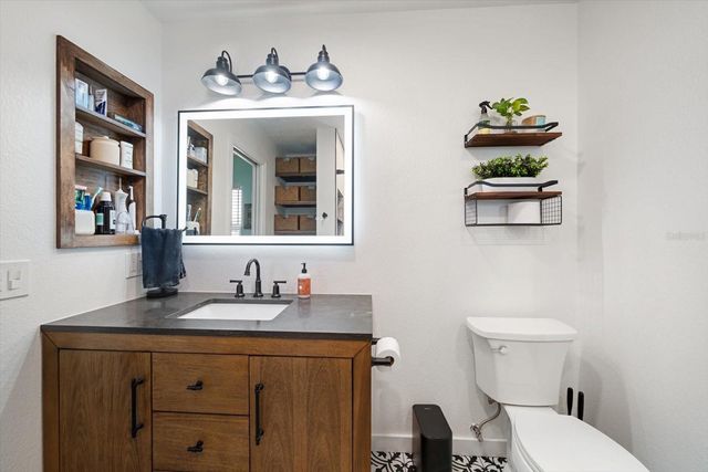 8227 DENISE DRIVE E, Seminole, FL 33777