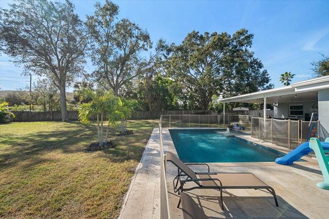 8227 DENISE DRIVE E, Seminole, FL 33777