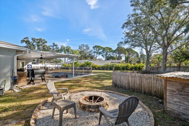 8227 DENISE DRIVE E, Seminole, FL 33777