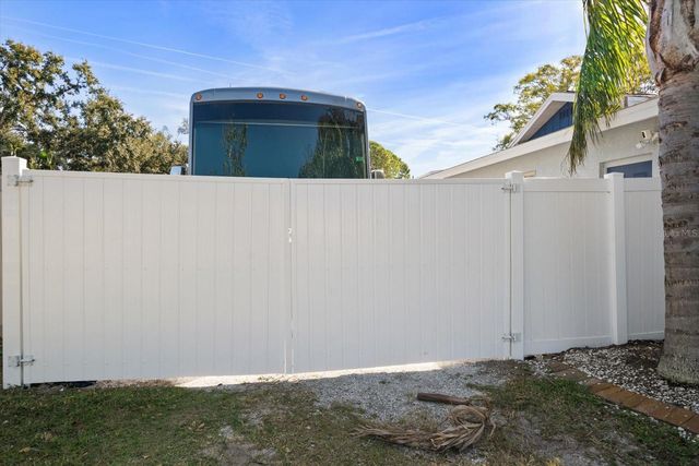 8227 DENISE DRIVE E, Seminole, FL 33777