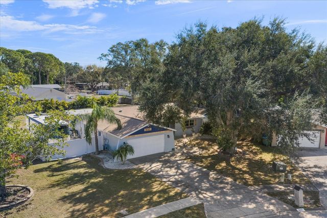 8227 DENISE DRIVE E, Seminole, FL 33777