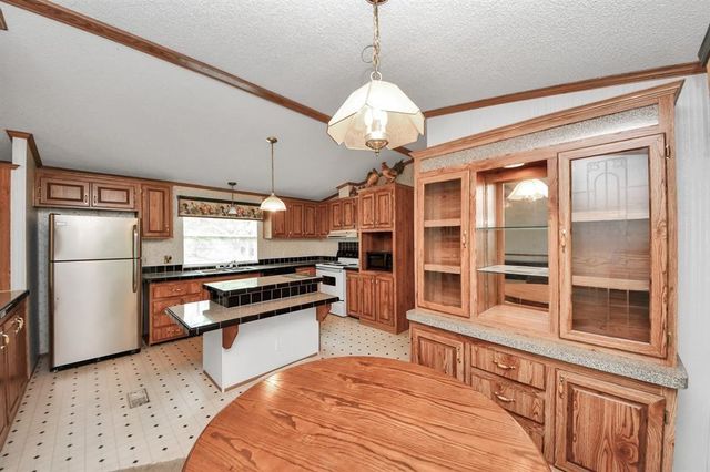 13891 Creighton Road, Conroe, TX 77302