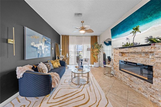 442 TAMARIND PARKE LANE, Kissimmee, FL 34758