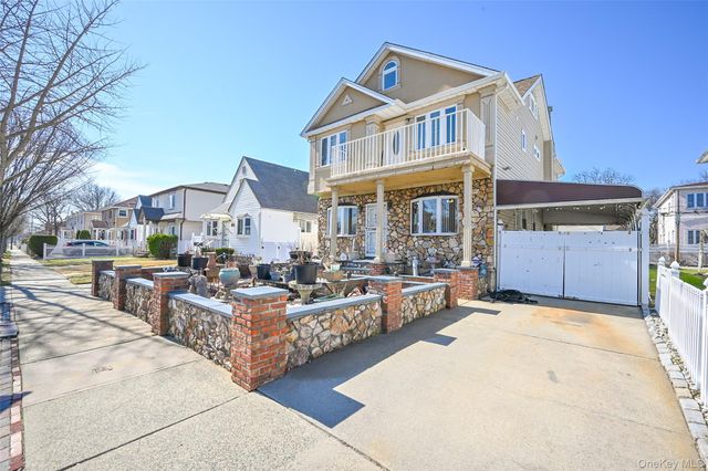 82-44 263rd Street, Glen Oaks, NY 11004