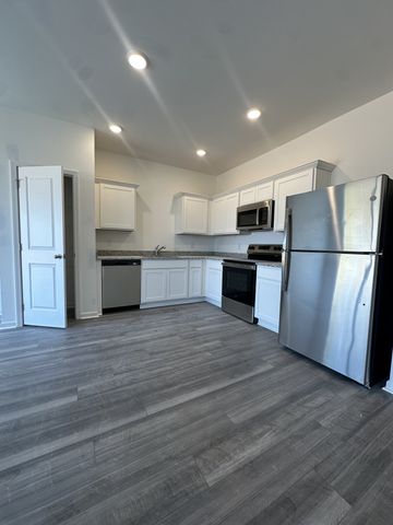 225 Darlington Drive, Dickson, TN 37055