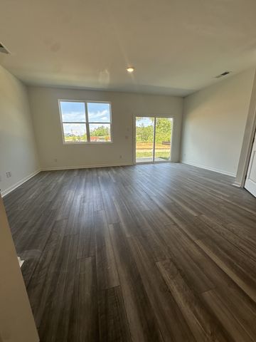 225 Darlington Drive, Dickson, TN 37055