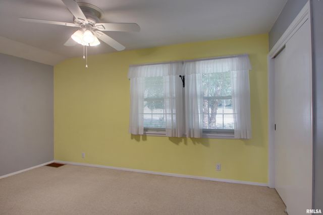 328 Lincoln Hill NW, Quincy, IL 62301