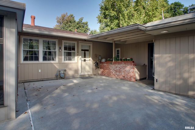 328 Lincoln Hill NW, Quincy, IL 62301