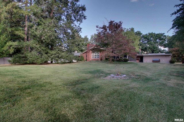 328 Lincoln Hill NW, Quincy, IL 62301