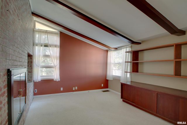 328 Lincoln Hill NW, Quincy, IL 62301