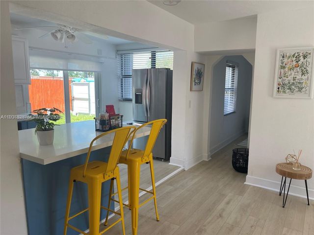 1560 NE 145th St 1, Miami, FL 33161