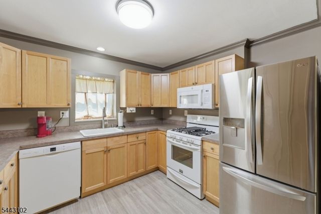 81 Sergeantsville Rd, Raritan Twp., NJ 08822