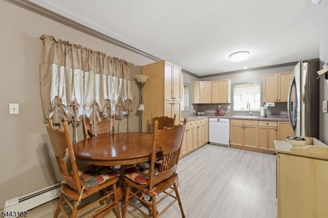 81 Sergeantsville Rd, Raritan Twp., NJ 08822