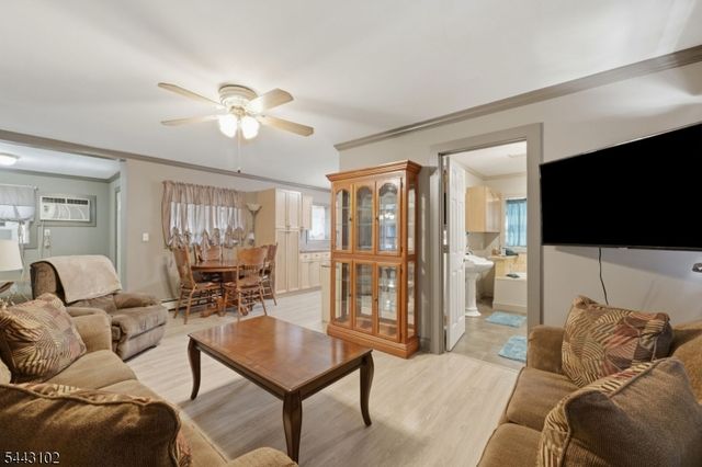 81 Sergeantsville Rd, Raritan Twp., NJ 08822