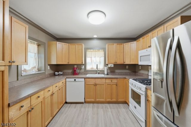 81 Sergeantsville Rd, Raritan Twp., NJ 08822