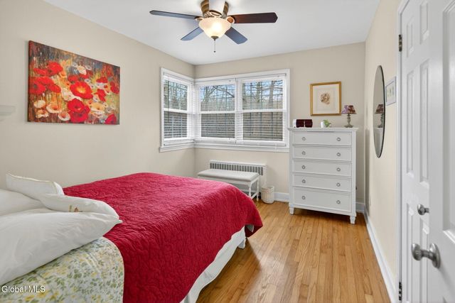 1041 Niskayuna Road, Niskayuna, NY 12309