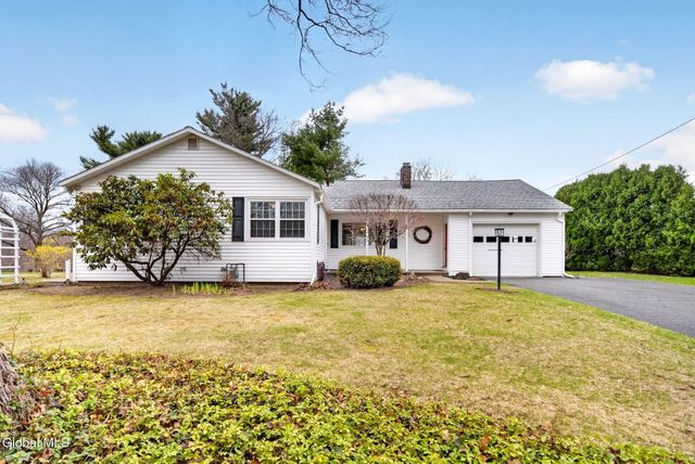 1041 Niskayuna Road, Niskayuna, NY 12309