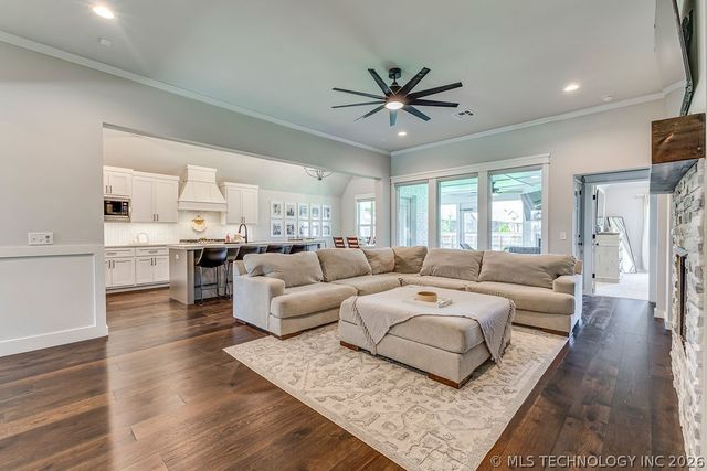 6747 E 128th Street S, Bixby, OK 74008