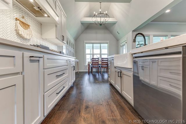 6747 E 128th Street S, Bixby, OK 74008