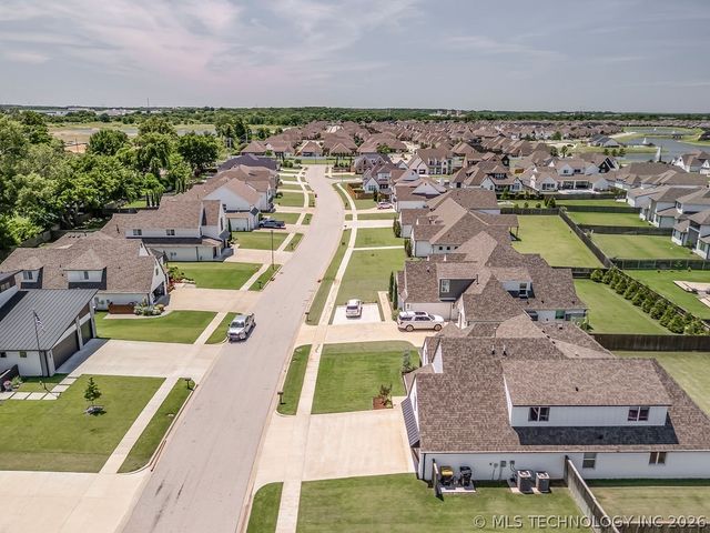 6747 E 128th Street S, Bixby, OK 74008