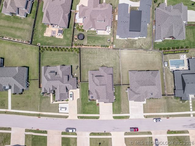 6747 E 128th Street S, Bixby, OK 74008