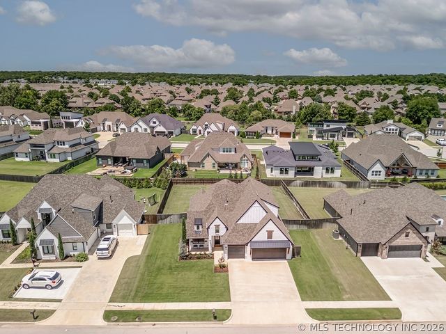 6747 E 128th Street S, Bixby, OK 74008