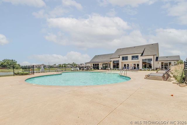 6747 E 128th Street S, Bixby, OK 74008
