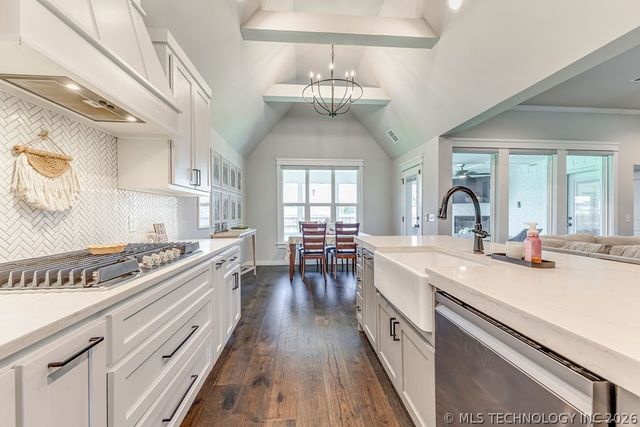 6747 E 128th Street S, Bixby, OK 74008