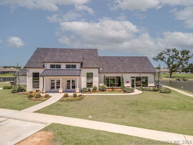 6747 E 128th Street S, Bixby, OK 74008