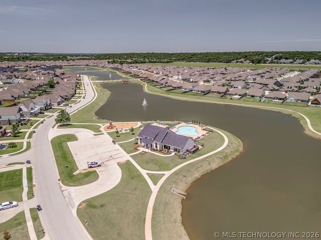 6747 E 128th Street S, Bixby, OK 74008