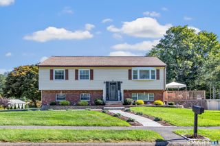 21 Bear Path Drive, Shelton, CT 06484