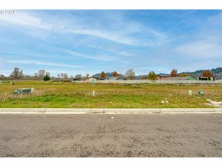 2011 Henderson Way, Longview, WA 98632