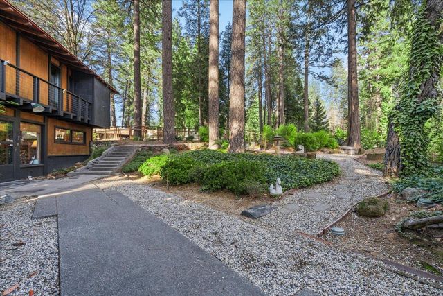 350 Miners Trl, Grass Valley, CA 95945