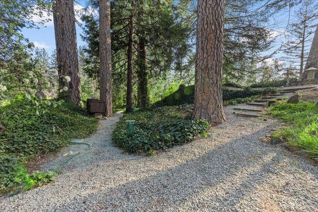 350 Miners Trl, Grass Valley, CA 95945