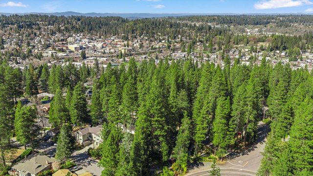 350 Miners Trl, Grass Valley, CA 95945