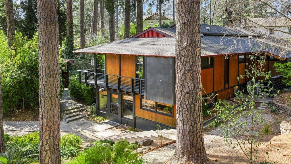 350 Miners Trl, Grass Valley, CA 95945