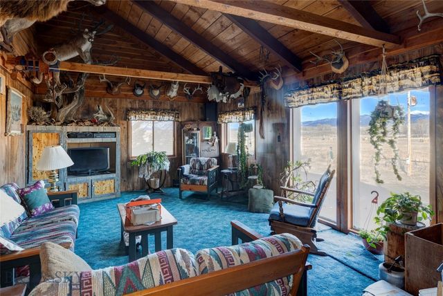 25 Becker Lane, Wilsall, MT 59086