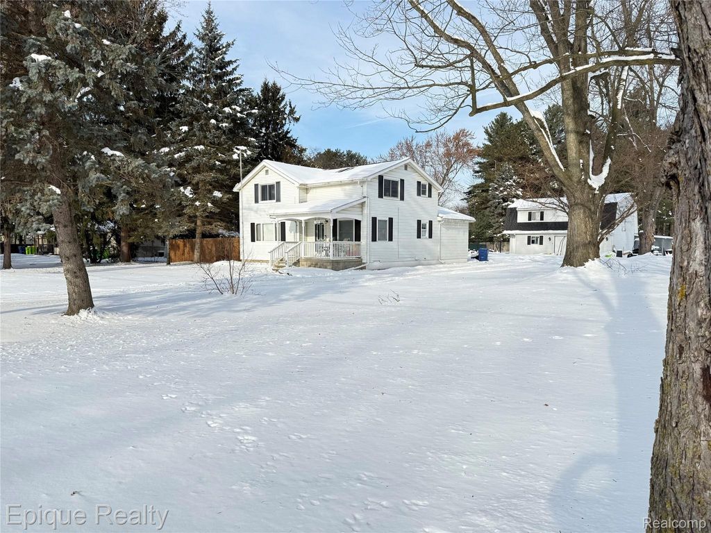 1421 E Mt Morris Road, Mt. Morris Township, MI 48458