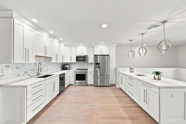 18359 CORTES CREEK BOULEVARD, Spring Hill, FL 34610